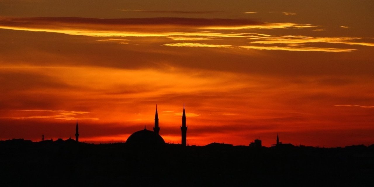 Taksim’de Gün Batımı Manzarası Hayran Bıraktı