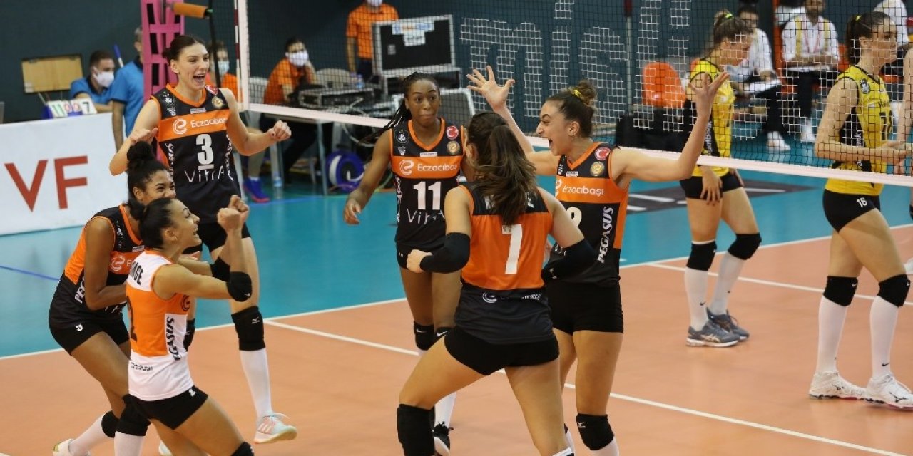 Eczacıbaşı Vitra Derbi Hazırlıklarını Sürdürüyor