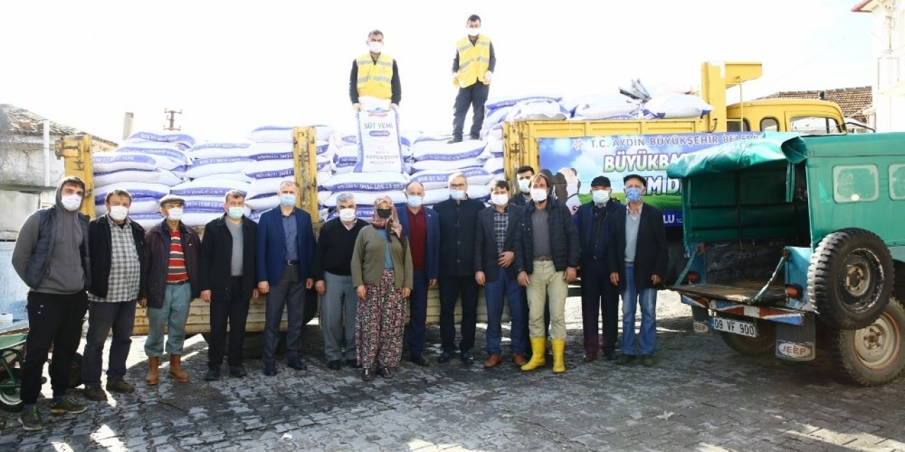 Koçarlı’da Küçük Üreticiye Aydın Büyükşehir Belediyesi’nden Yem Desteği