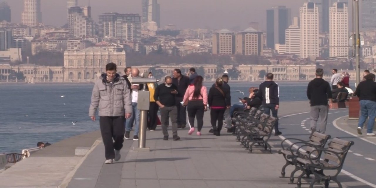 Kız Kulesi Sahilinde Pes Dedirten Görüntü: Doldu Taştı