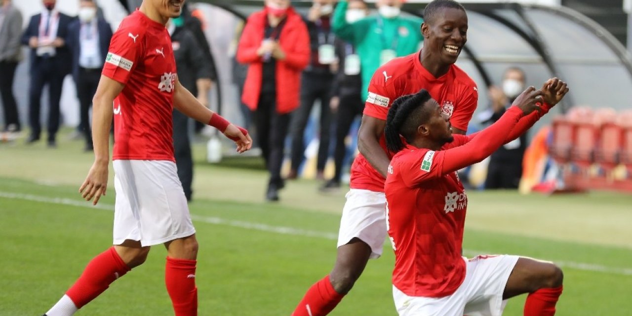 Kayode, Ligde 224 Gün Sonra Gol Attı!