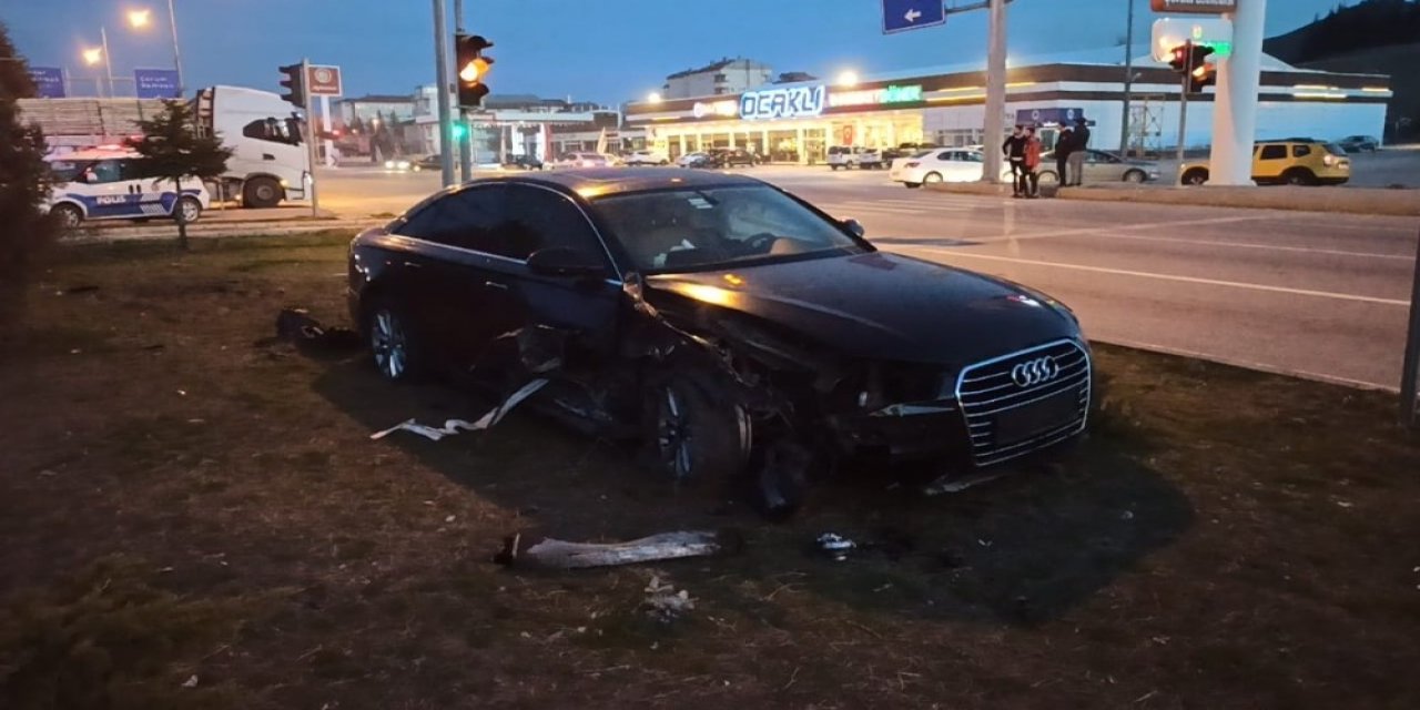 Ak Parti Ordu Milletvekili Şenel Yediyıldız Trafik Kazası Geçirdi