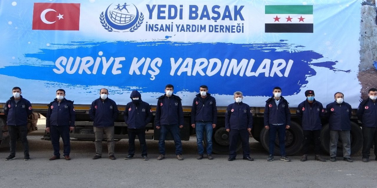 Sınır Ötesine 3 Tır Yardım Malzemesi Dualarla Gönderildi