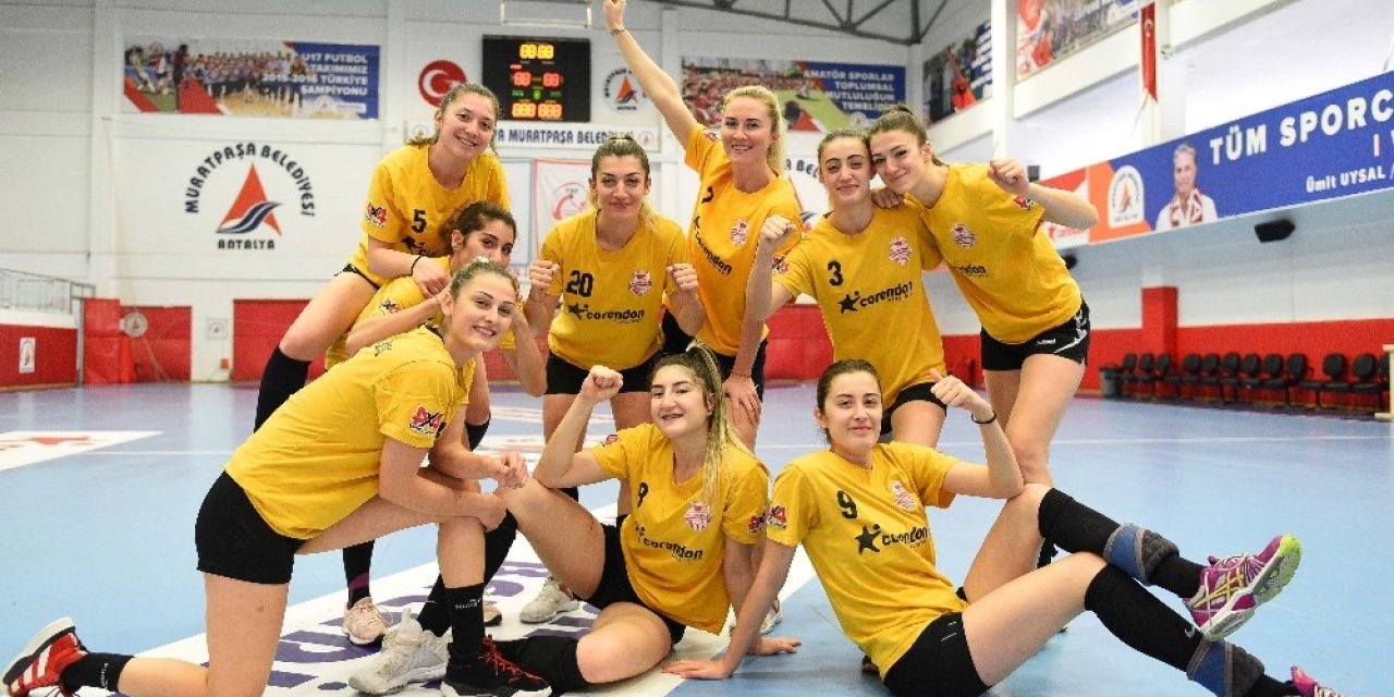 Muratpaşa’nın Kadın Hentbol Takımı Eskişehir’den Galibiyetle Ayrıldı