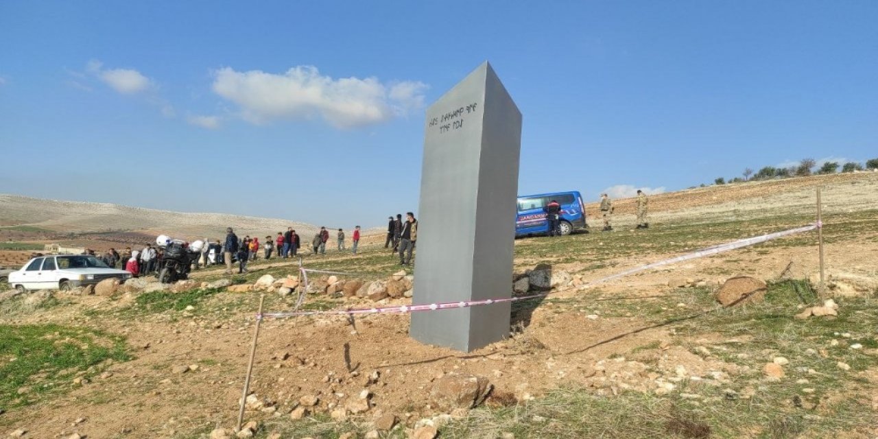 Meraklıları Akın Akın Gizemli Bloku Ziyaret Ediyor