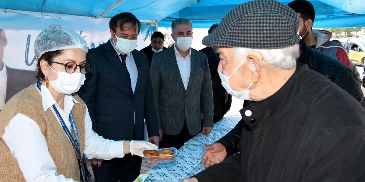 Kuşadası Belediyesi’nden Sıtkı Başkan İçin Lokma Hayrı
