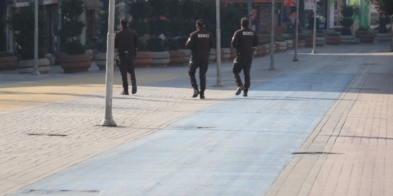 Sokağa Çıkma Yasağına Uymayan 81 Kişiye 91 Bin 265 Lira Ceza