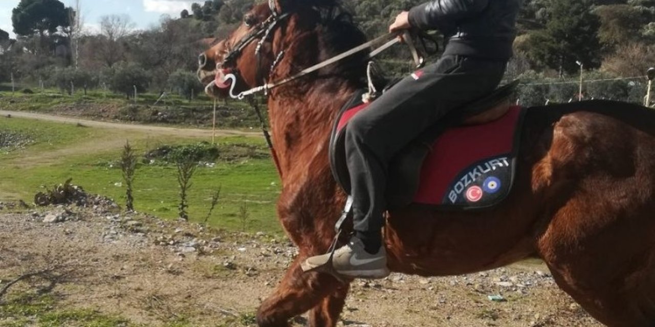 Evde Kanlar İçinde Bulunan Genç Jokey Kurtarılamadı