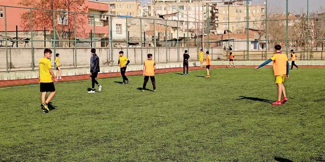 Bağlar Belediyespor’un Oyuncuları Pandemide De Çalışıyor