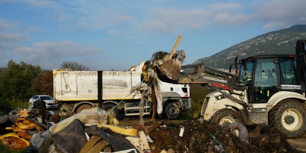 Bodrum’da 1 Günde 17 Kamyon Hafriyat Ve Çöp Çıktı
