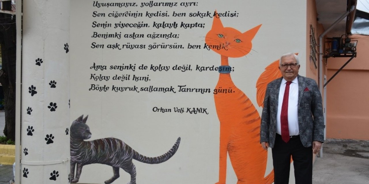 Orhan Veli’nin “kuyruklu Şiir”i Kasaplar Sokağı’nda
