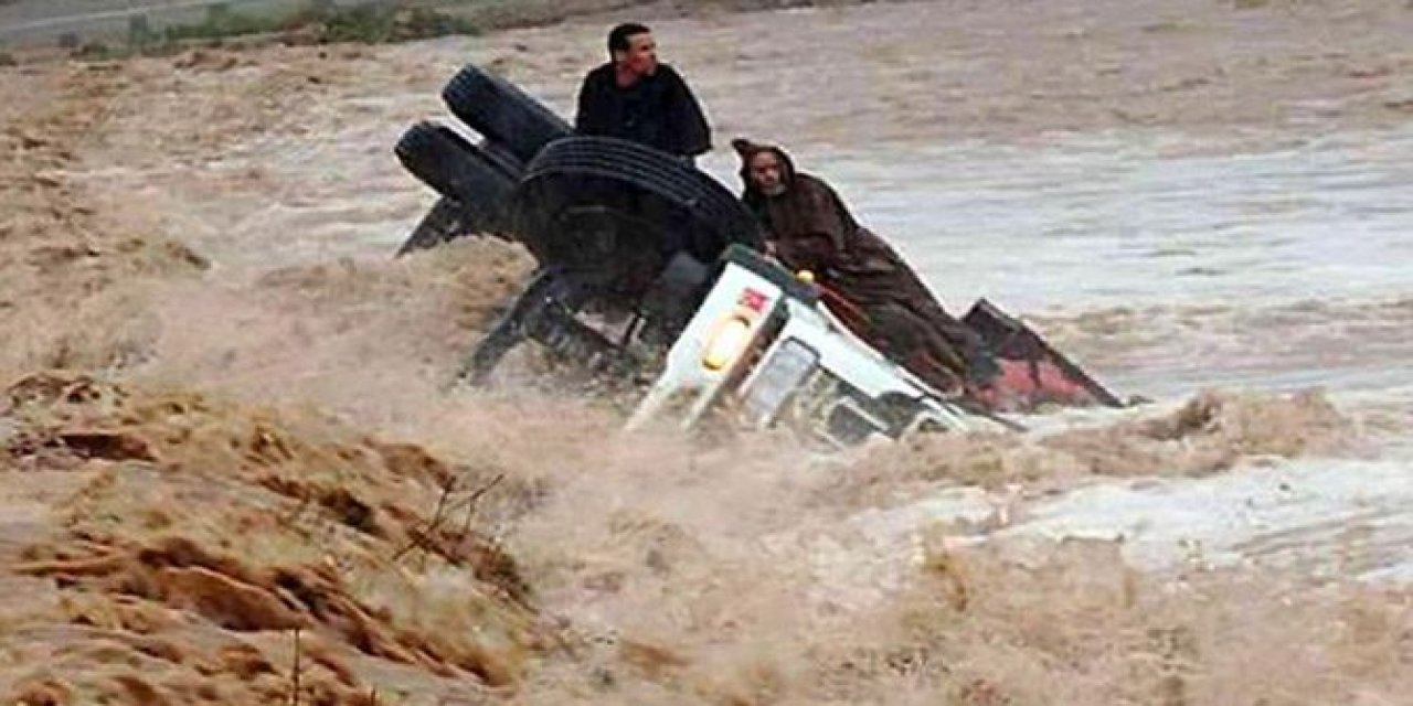 FAS'ta sel felakaeti! 24 kişi hayatını kaybetti