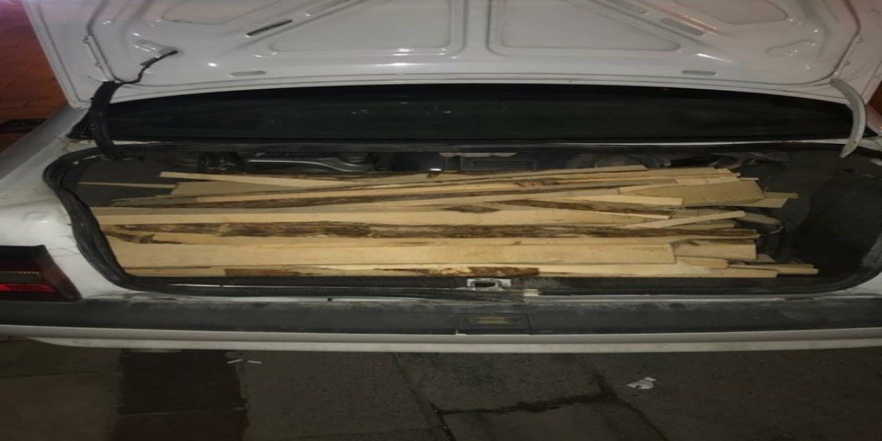 Hırsızlar 100 Kilogram Odun İle Yakalandı