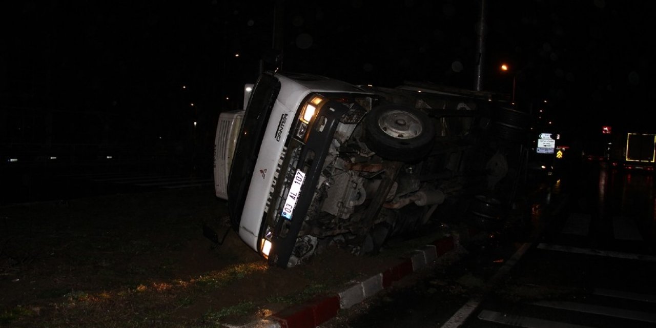 Hurdaya Dönen Kamyondan Burnu Bile Kanamadan Çıktı