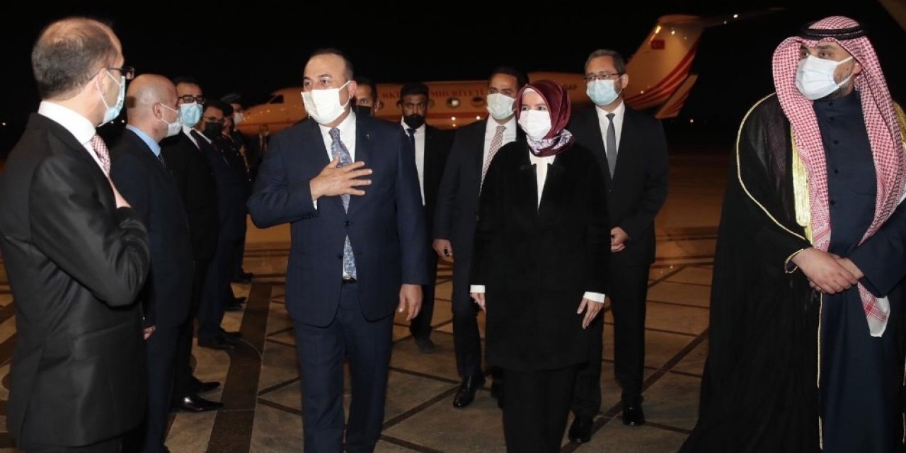 Dışişleri Bakanı Çavuşoğlu Kuveyt’te