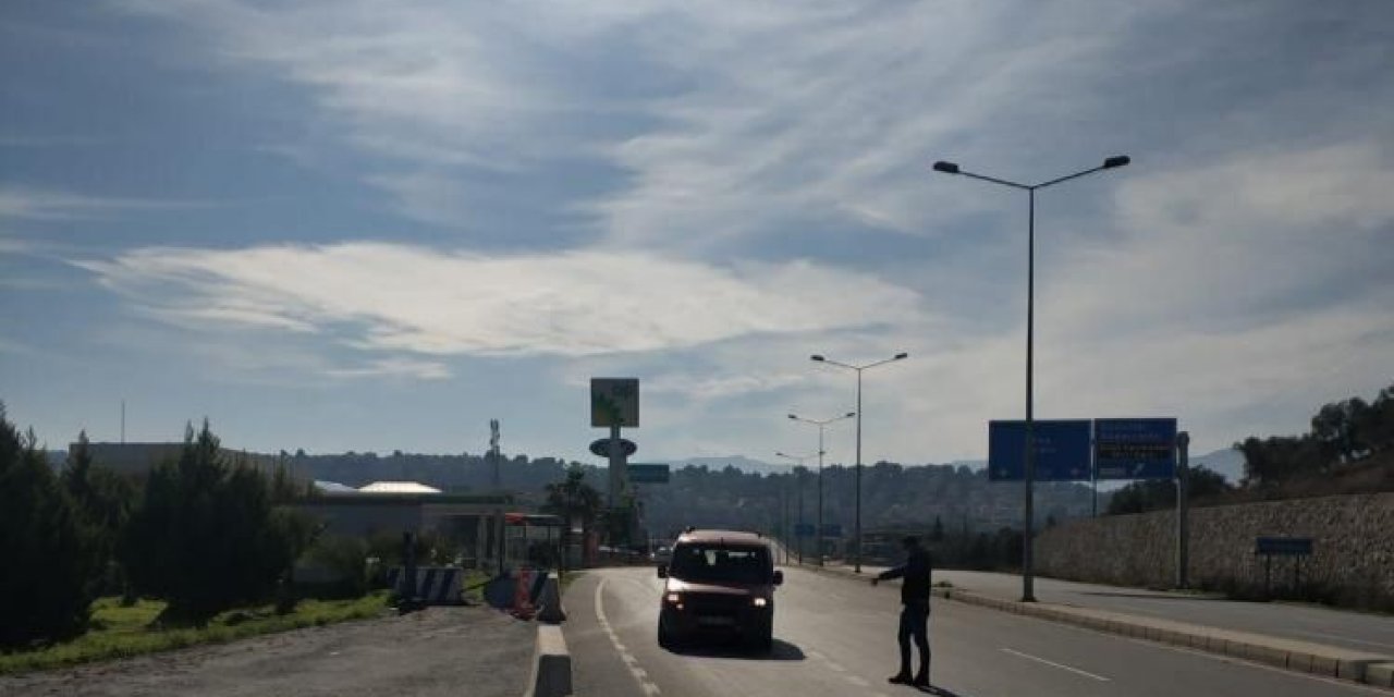 Kuşadası’nda Çeşitli Suçlardan Aranan 14 Şüpheli Yakalandı