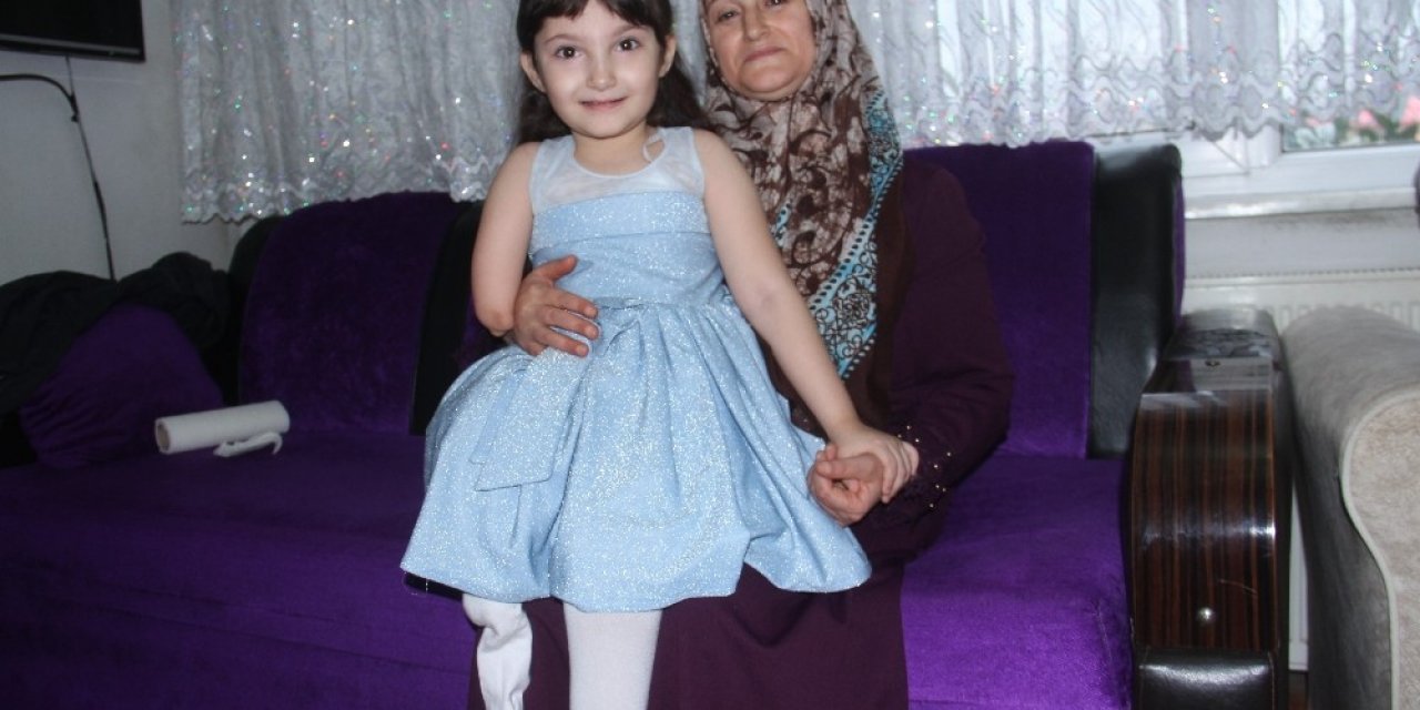 Tek Kolu Ve Tek Bacağı İle Hayata Tutunan Elif Su Protez Bekliyor