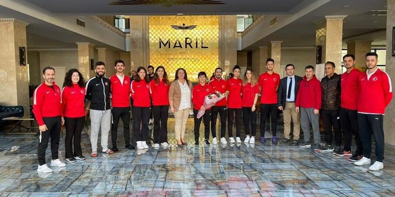 Parataekwondo Milli Takımı Aydın’da Çiçeklerle Karşılandı