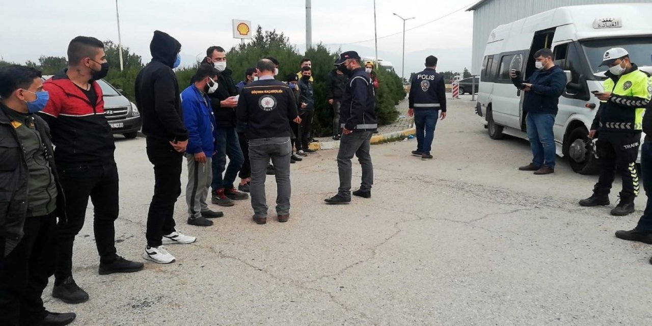 Şüpheli Araçtan 10 Mülteci Çıktı