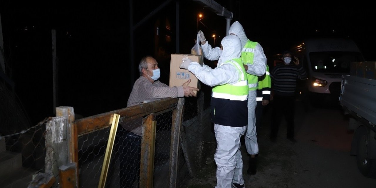 Büyükşehir Belediyesinden Karantinaya Alınan Mahallelere Yardım