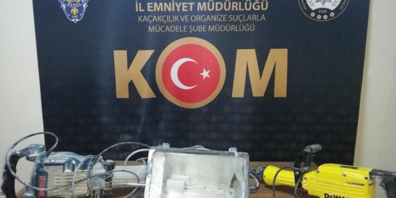 Kaçak Kazıya 5 Gözaltı