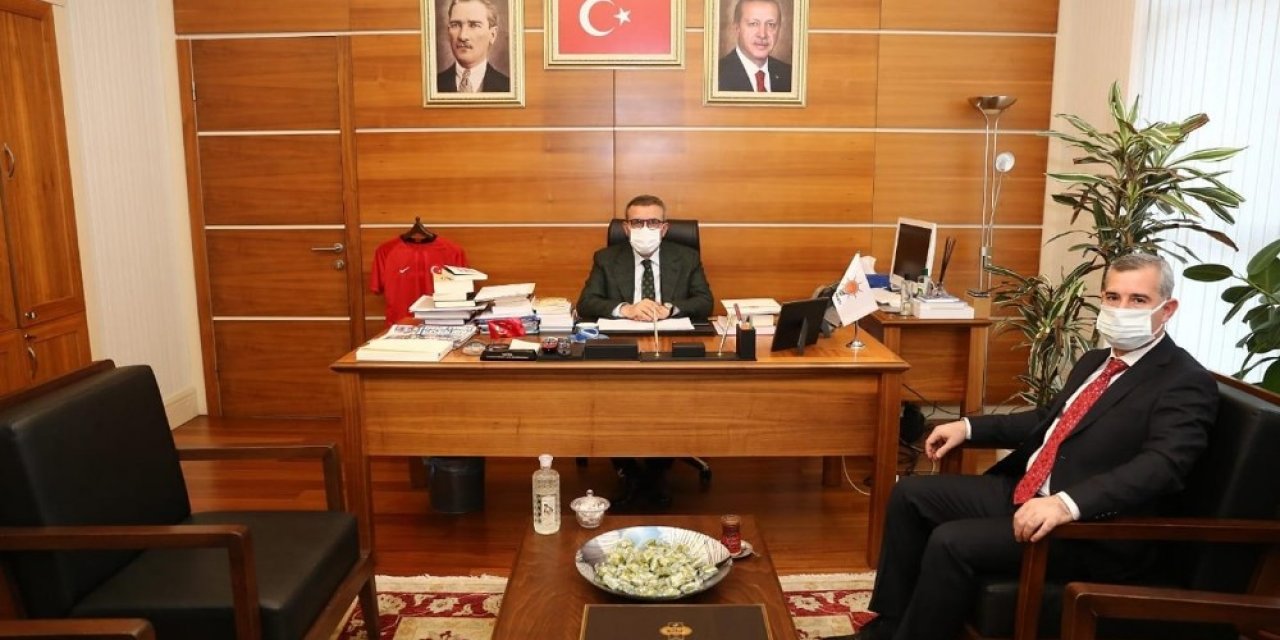 Başkan Çınar, Ünal’ı Ziyaret Etti