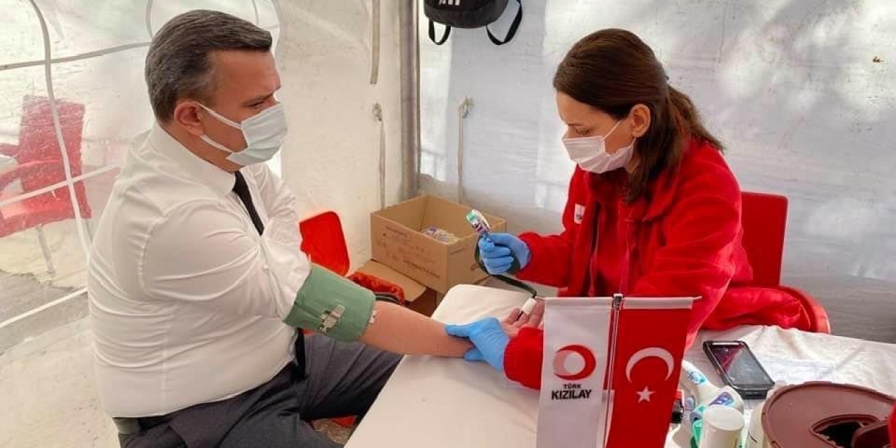 Ak Parti Çorlu İ̇lçe Teşkilatı’ndan Kan Bağışı