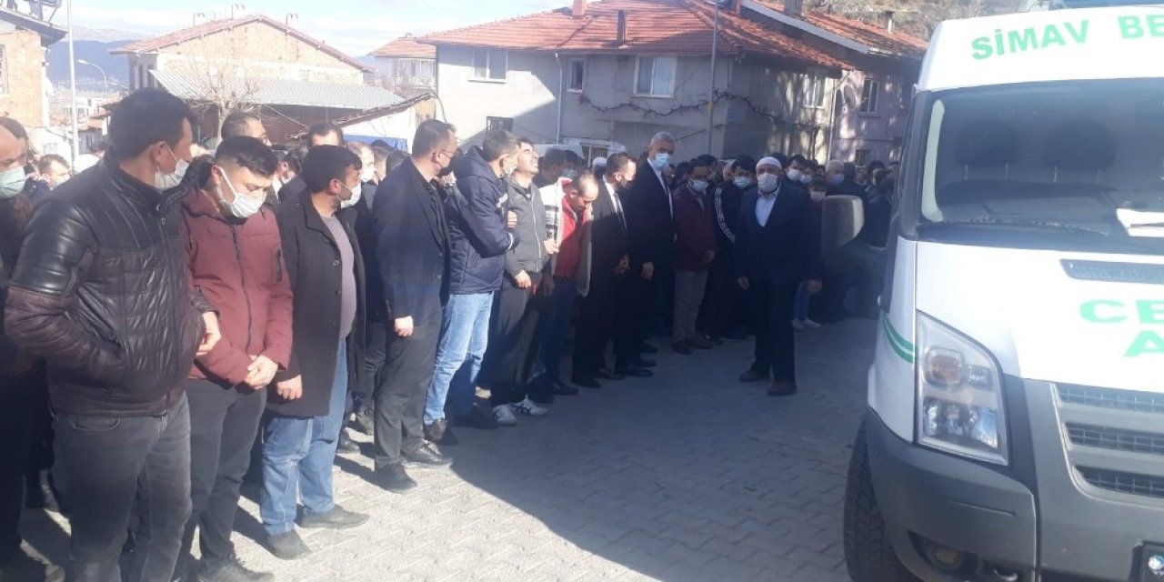 Trafik Kazasında Hayatlarını Kaybeden 3 Kişi Yan Yana Toprağa Verildi