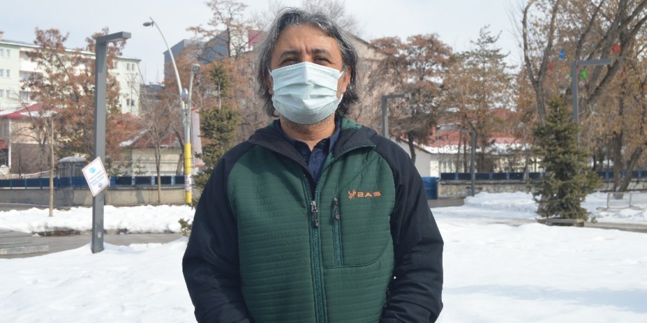 Ağrı Dağı Zirvesine Ulaşmak İsteyen Dağcılara Fırtına Engeli