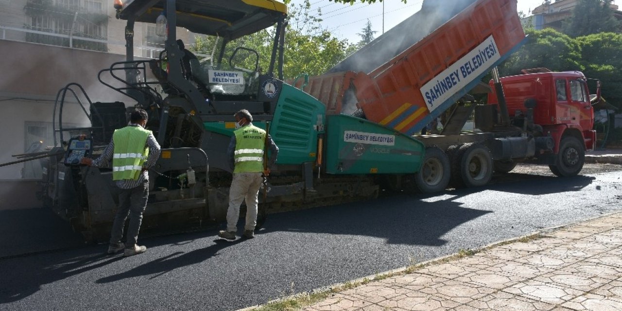 Şahinbey’de 145 Bin Ton Asfalt 126 Bin Metrekare Kilit Taşı Hizmeti