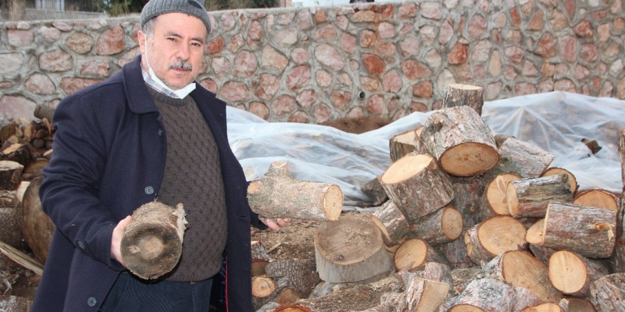 15 Yıldır Caminin Tüm İhtiyaçları Bu Şekilde Karşılanıyor