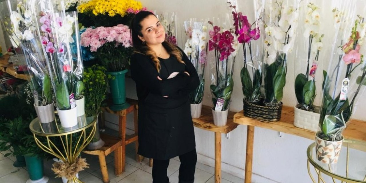 Tomarza’da Çiçekçiler 14 Şubat’a Hazır
