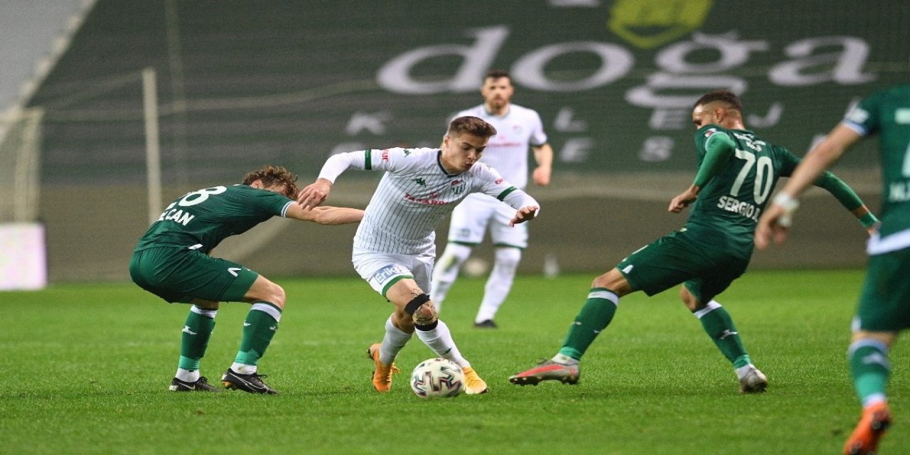 Bursaspor Yenilgilerden Ders Çıkartıyor
