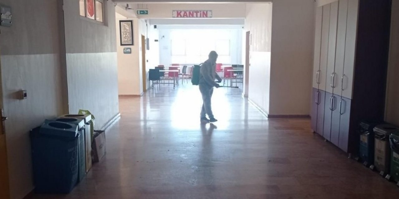 Maltepe’de İbadethaneler Ve Okullar Dezenfekte Edildi