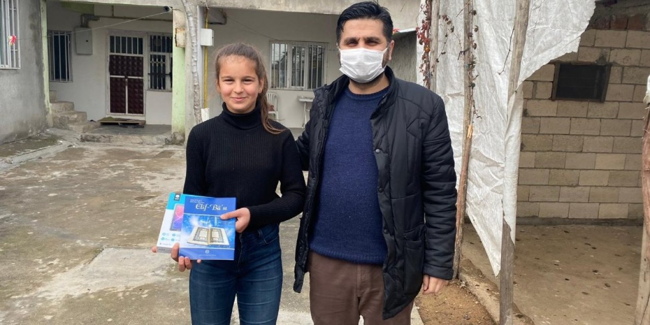 Fedakar Öğretmenden Alkışlanacak Davranış