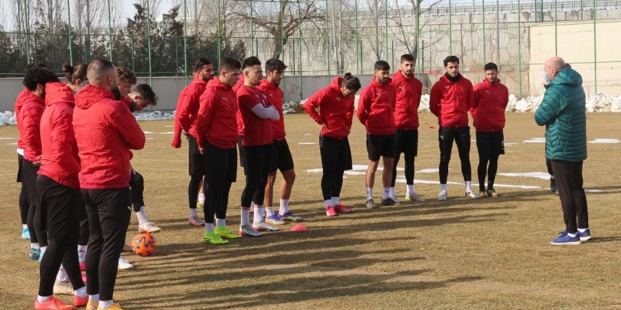 Sivas Belediyespor, Serik Maçına Hazırlanıyor