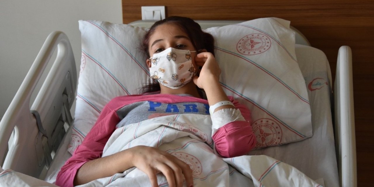 Karaciğerinden 20 Santimetre Çapında Kist Alındı