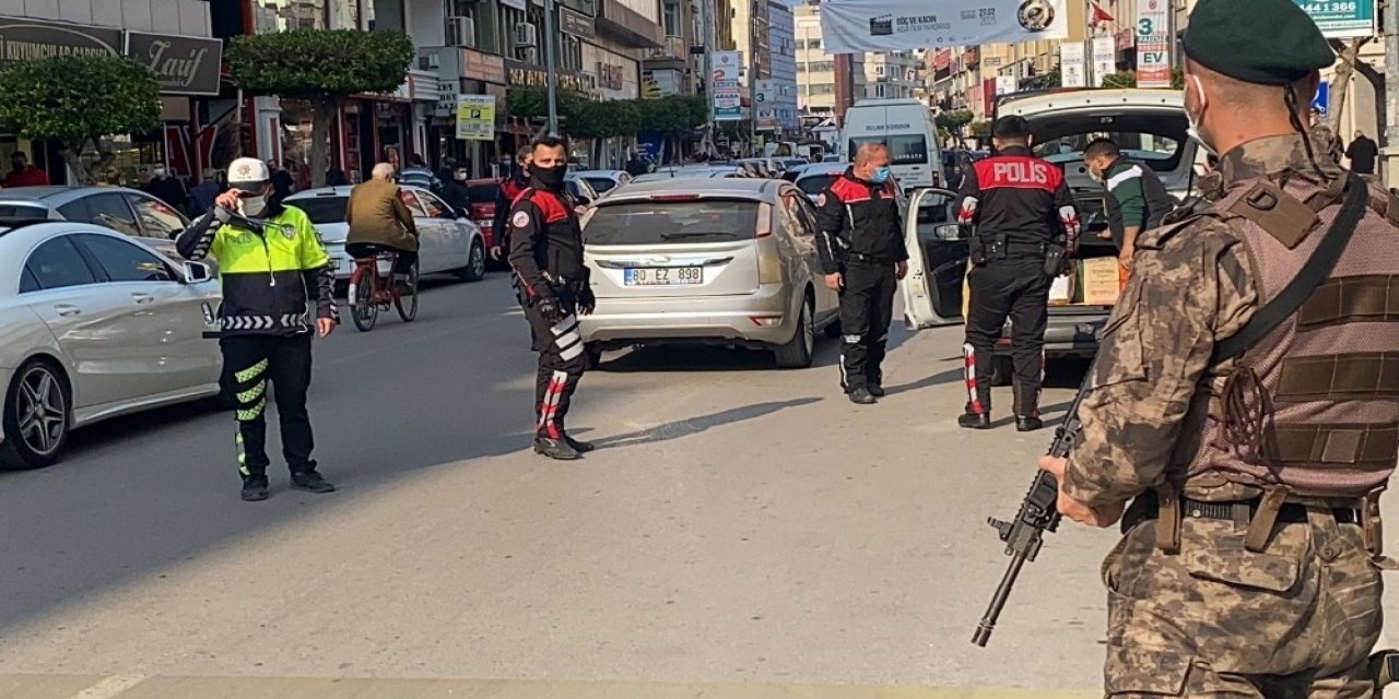 İ̇skenderun’da 31 Noktada Huzur Ve Güven Uygulaması