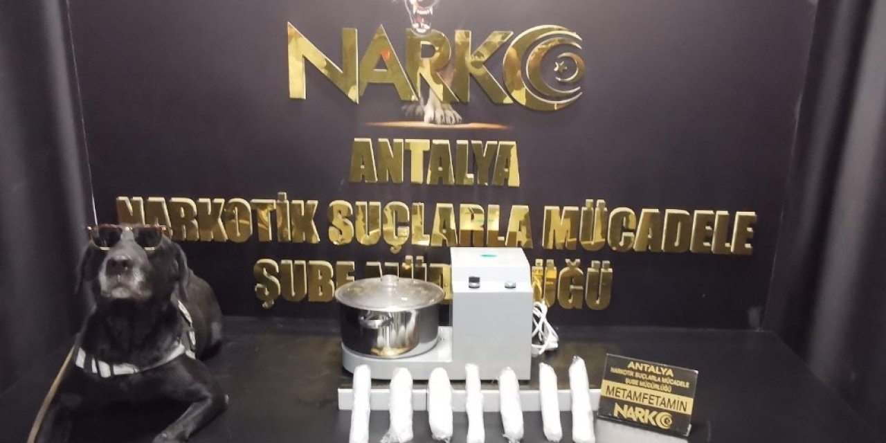 Kargoya Verilen Blender Cihazının İçinden 1 Kilo Uyuşturucu Çıktı