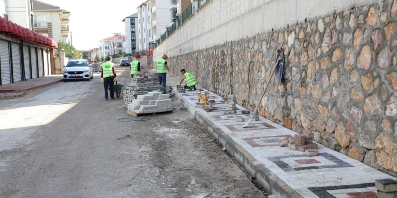 75 Sokakta Kaldırım Çalışması Sürüyor