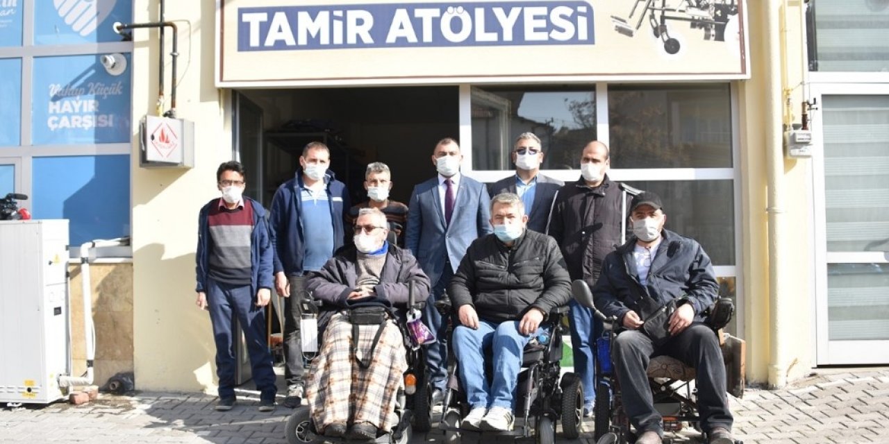 Malatya Büyükşehir Akülü Engelli Araçların Tamirini Yapıyor