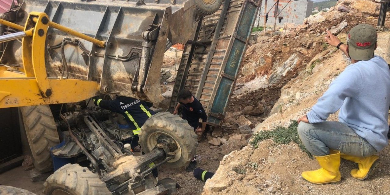 Bahçesinde Çalışırken Kullandığı Traktörün Altında Kaldı