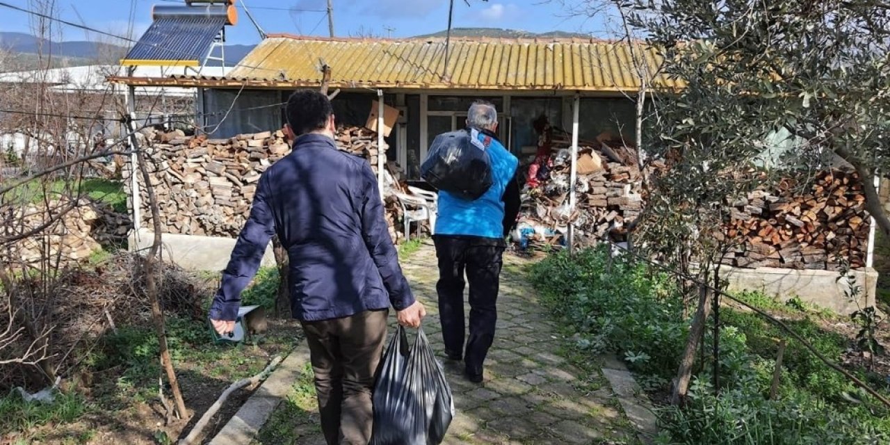 Müftülükten İhtiyaç Sahiplerine Gıda Yardımı