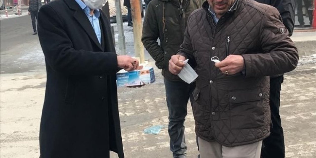 Bulanık’ta Maske Dağıtımı