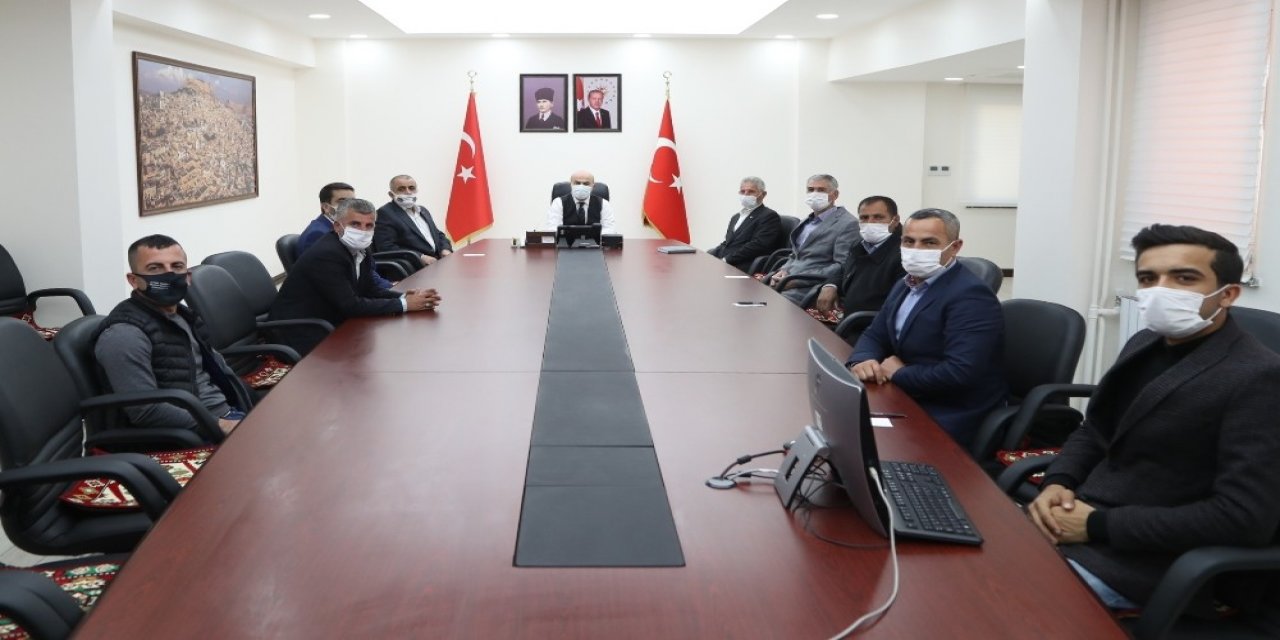 Vali Demirtaş, Muhtarlarla Bir Araya Geldi