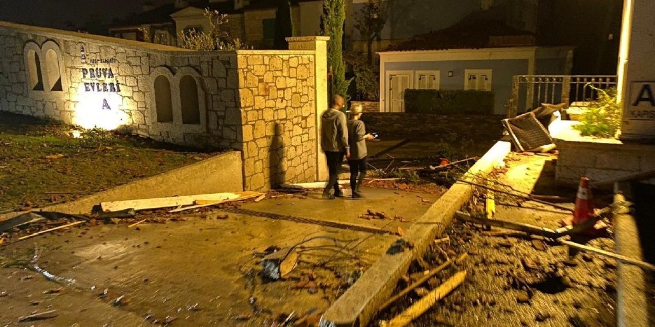 Turizm Kenti Çeşme’de Hortum Felaketi