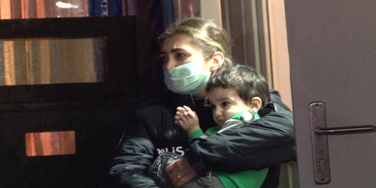 Alkollü Sürücü Çocuklarının İçinde Bulunduğu Otomobil İle Polis Kontrol Noktasına Daldı