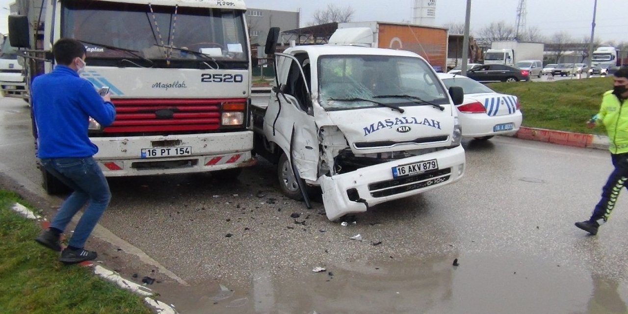 Aynı Kavşakta Yine Kaza: 1 Yaralı