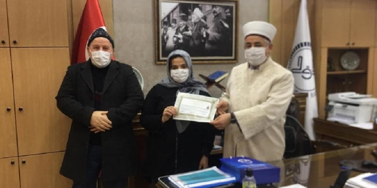 Gürcistanlı Elza Müslüman Oldu