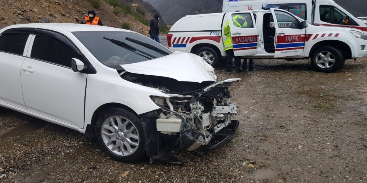 Karabük’te Otomobil Beton Mikserine Çarptı: 1 Yaralı